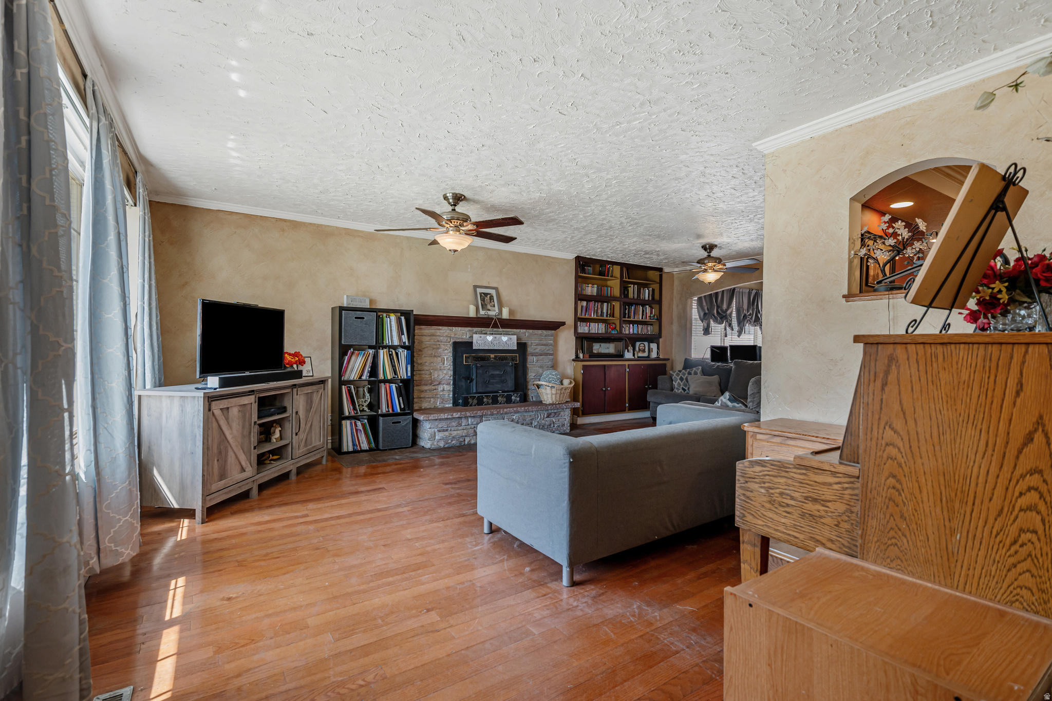 main property photo 8
