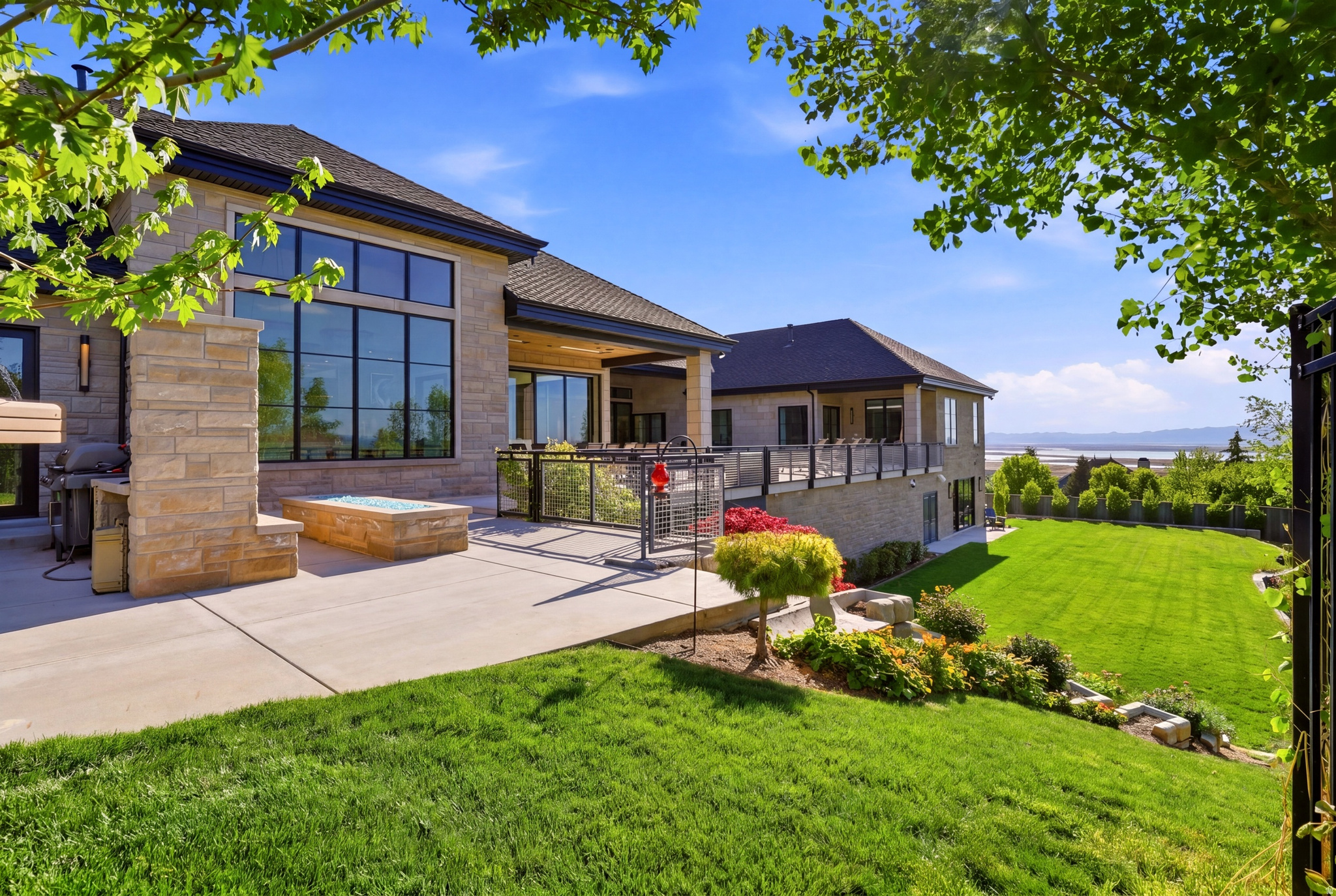 main property photo 65