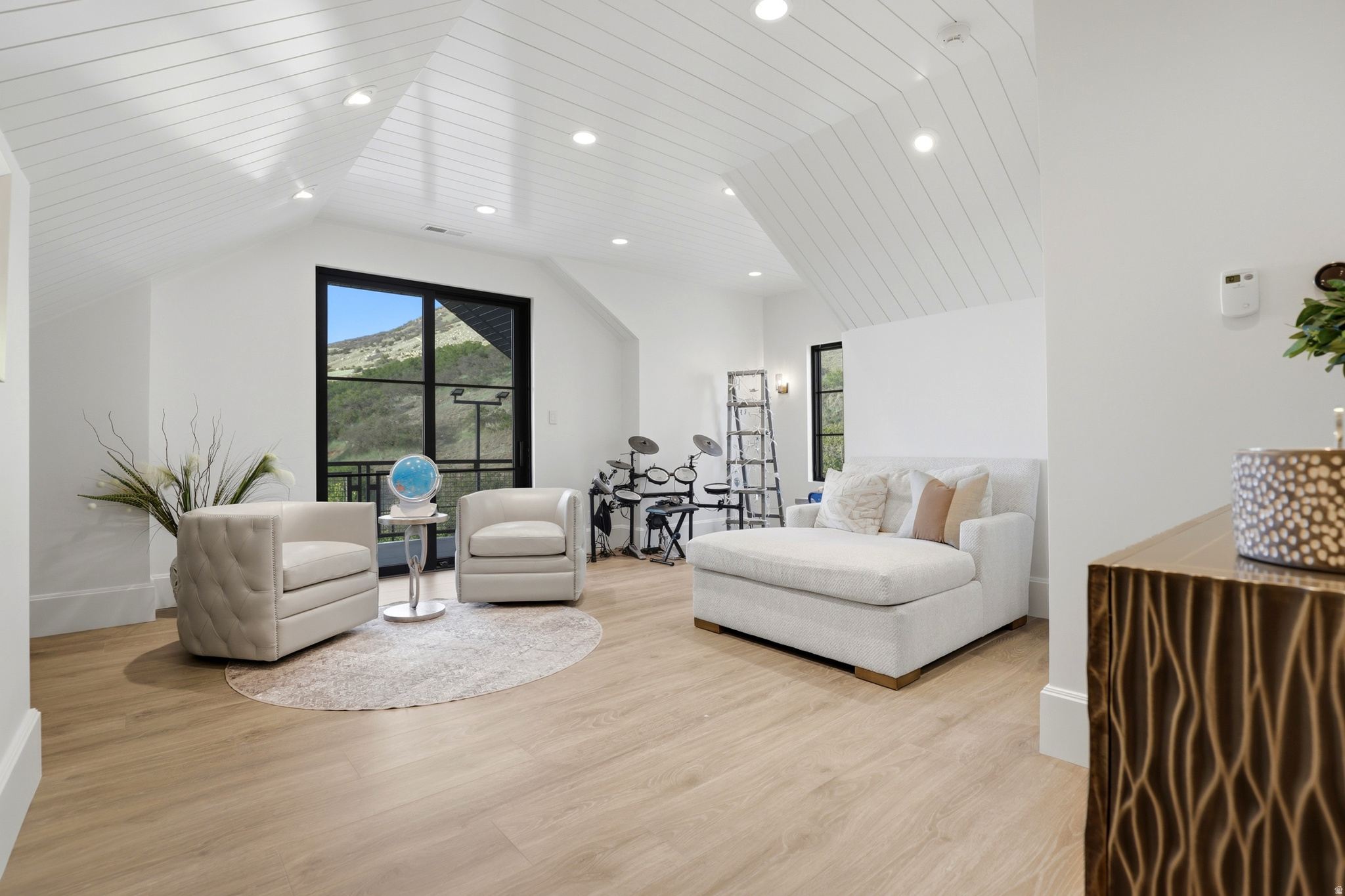 main property photo 68
