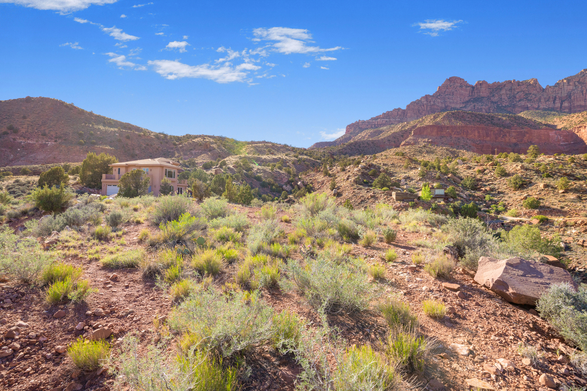 main property photo 4