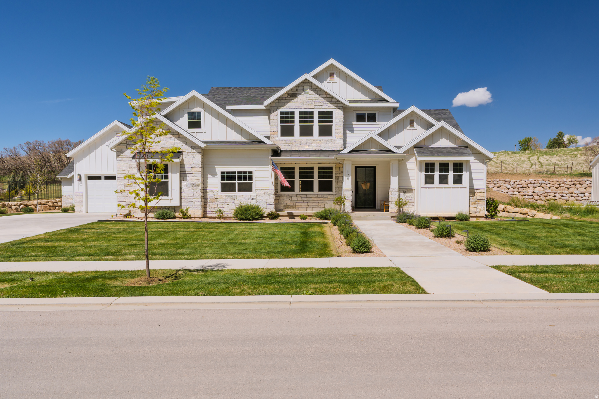 main property photo 76