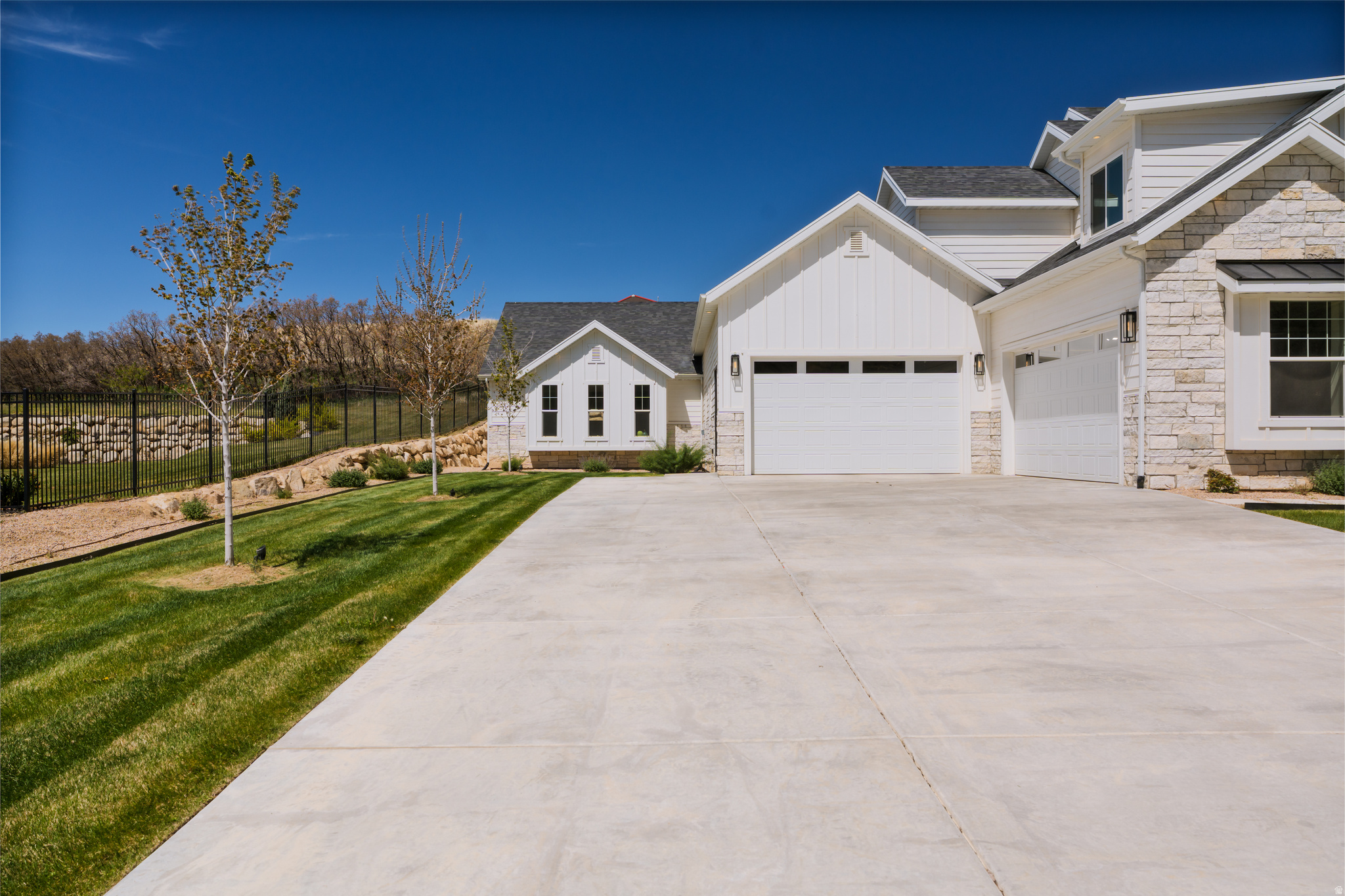 main property photo 78