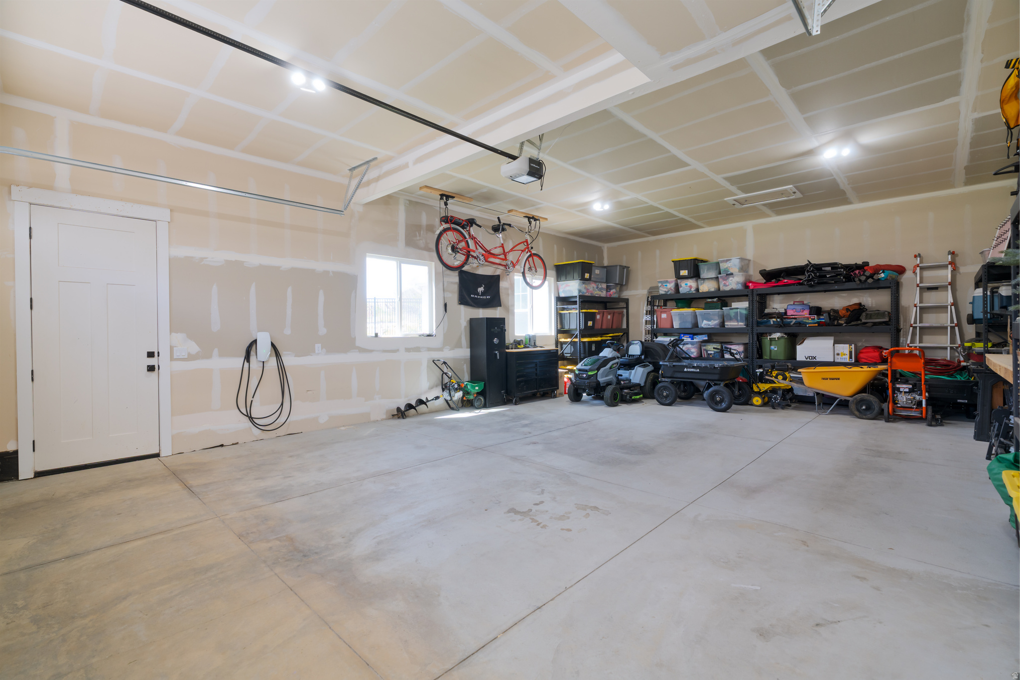 main property photo 80