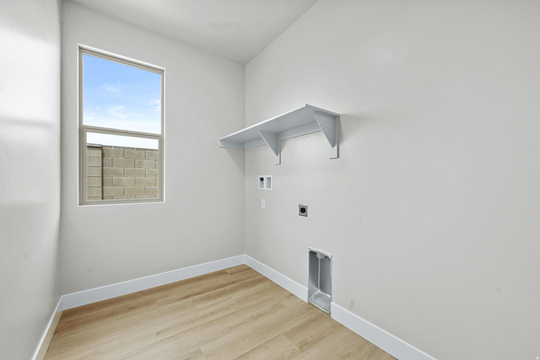 main property photo 17