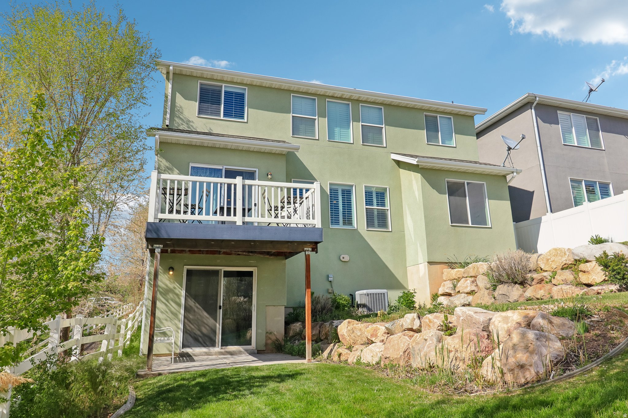 main property photo 45