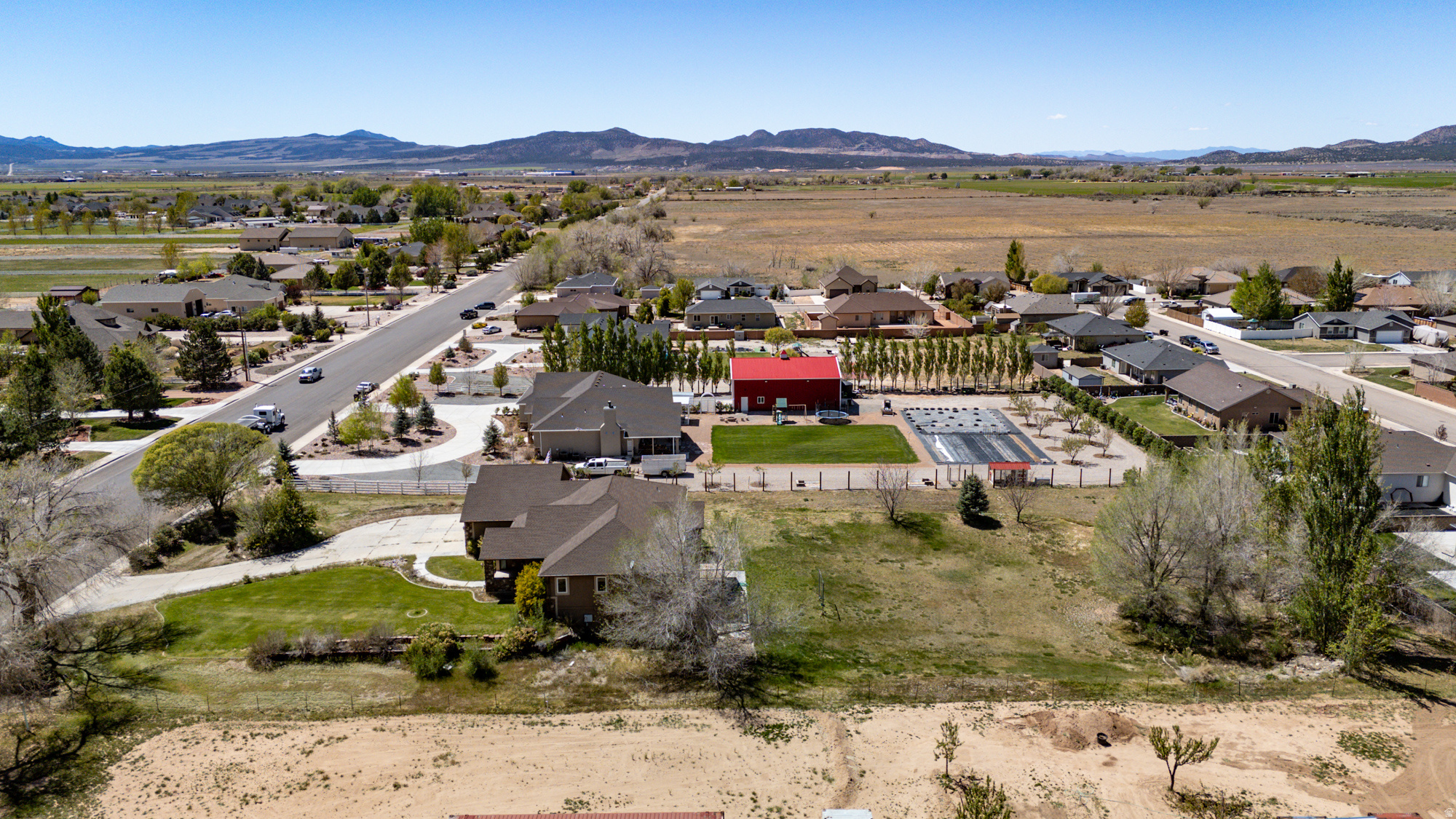 main property photo 39