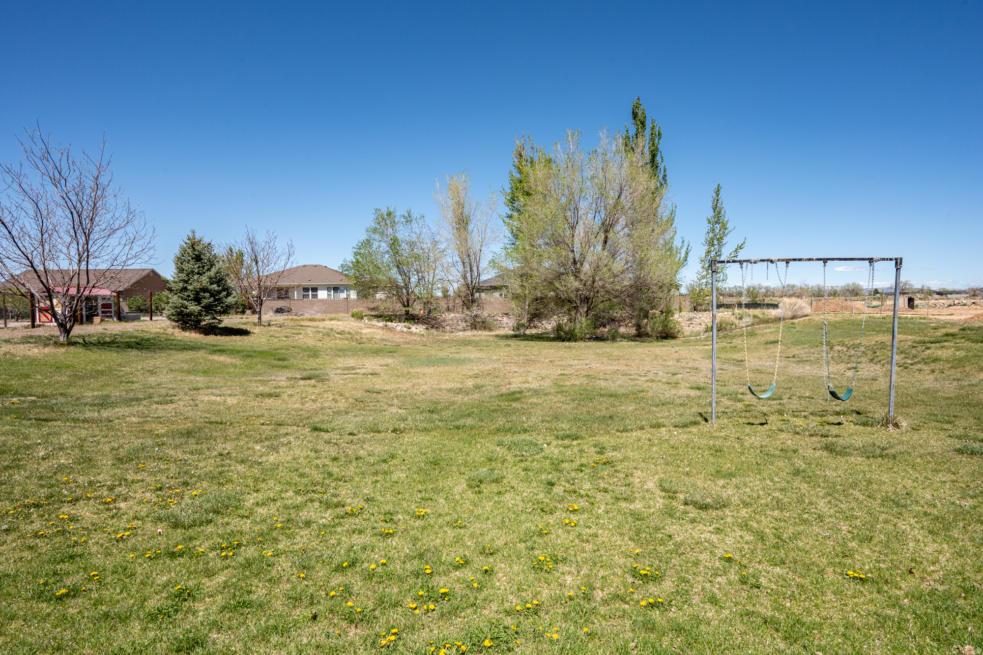 main property photo 40