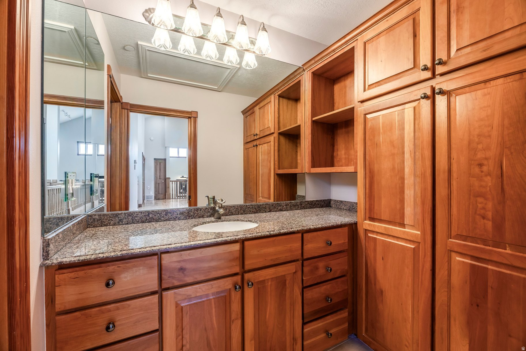 main property photo 66