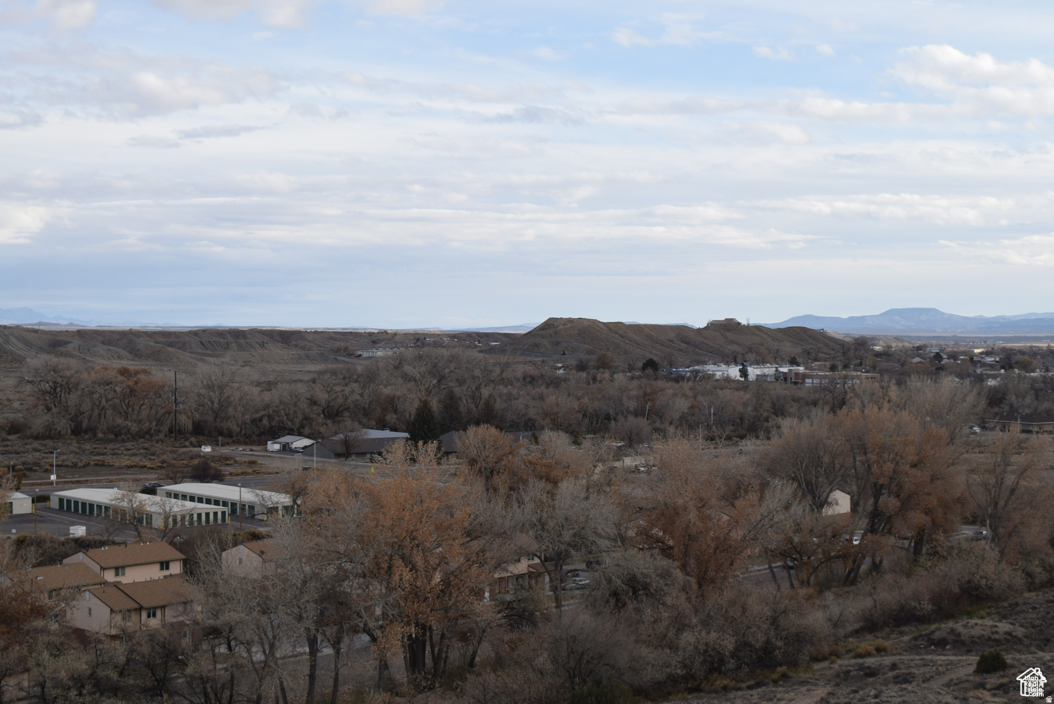 main property photo 11