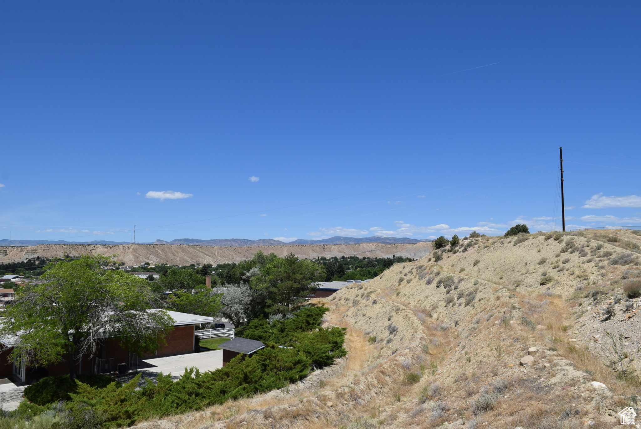 main property photo 17