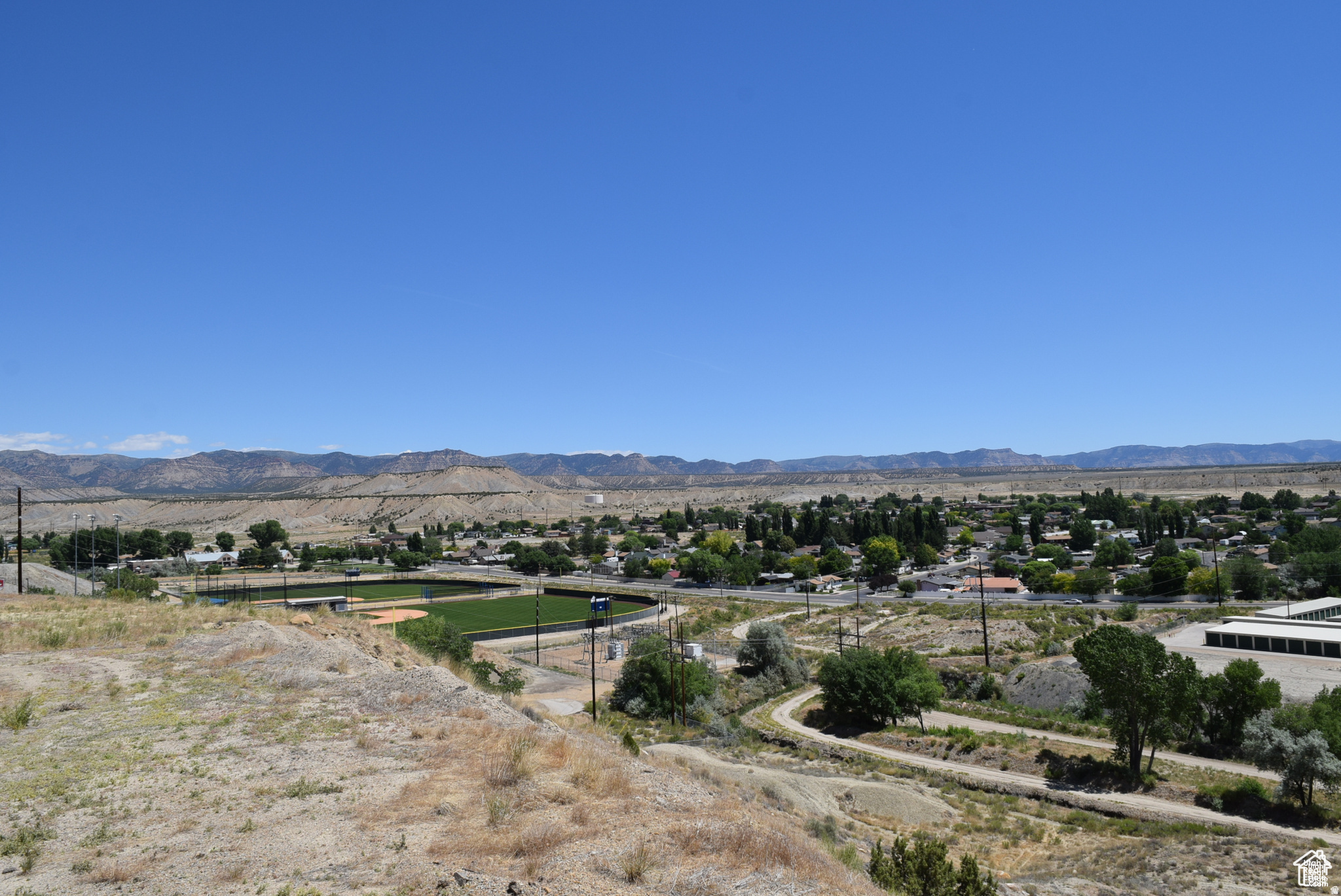 main property photo 30