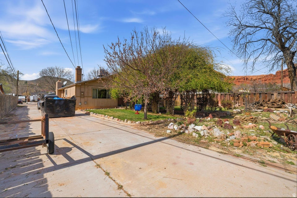 main property photo 26