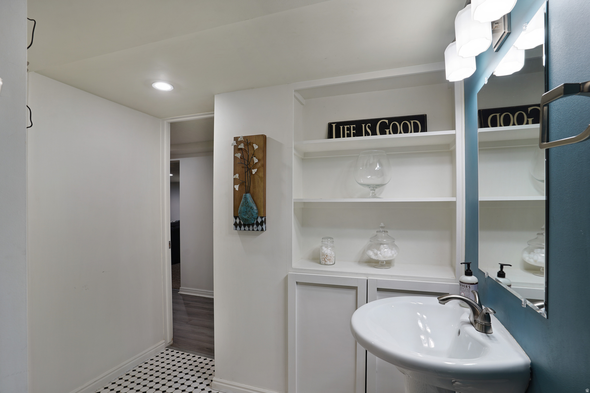 main property photo 51