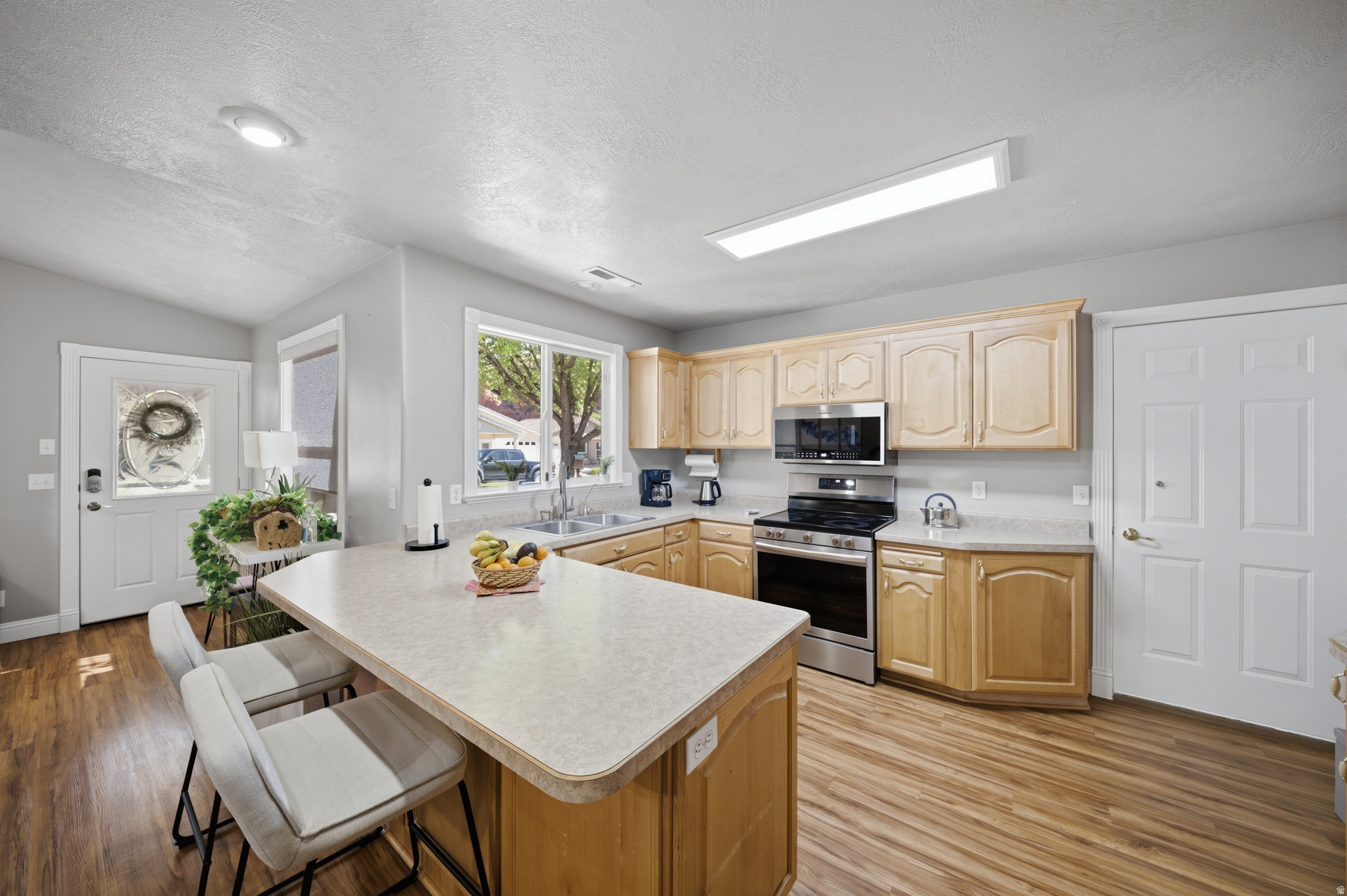 main property photo 15