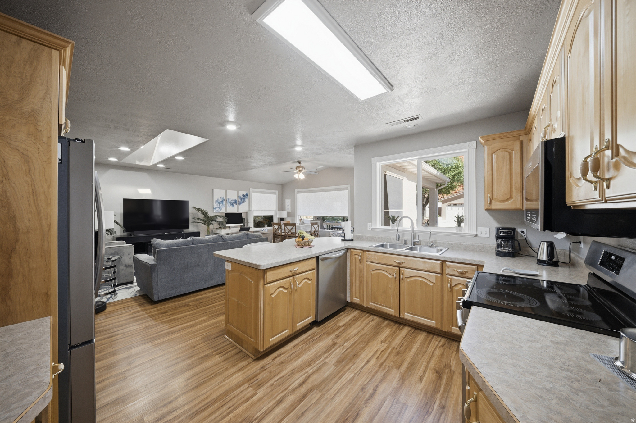 main property photo 17