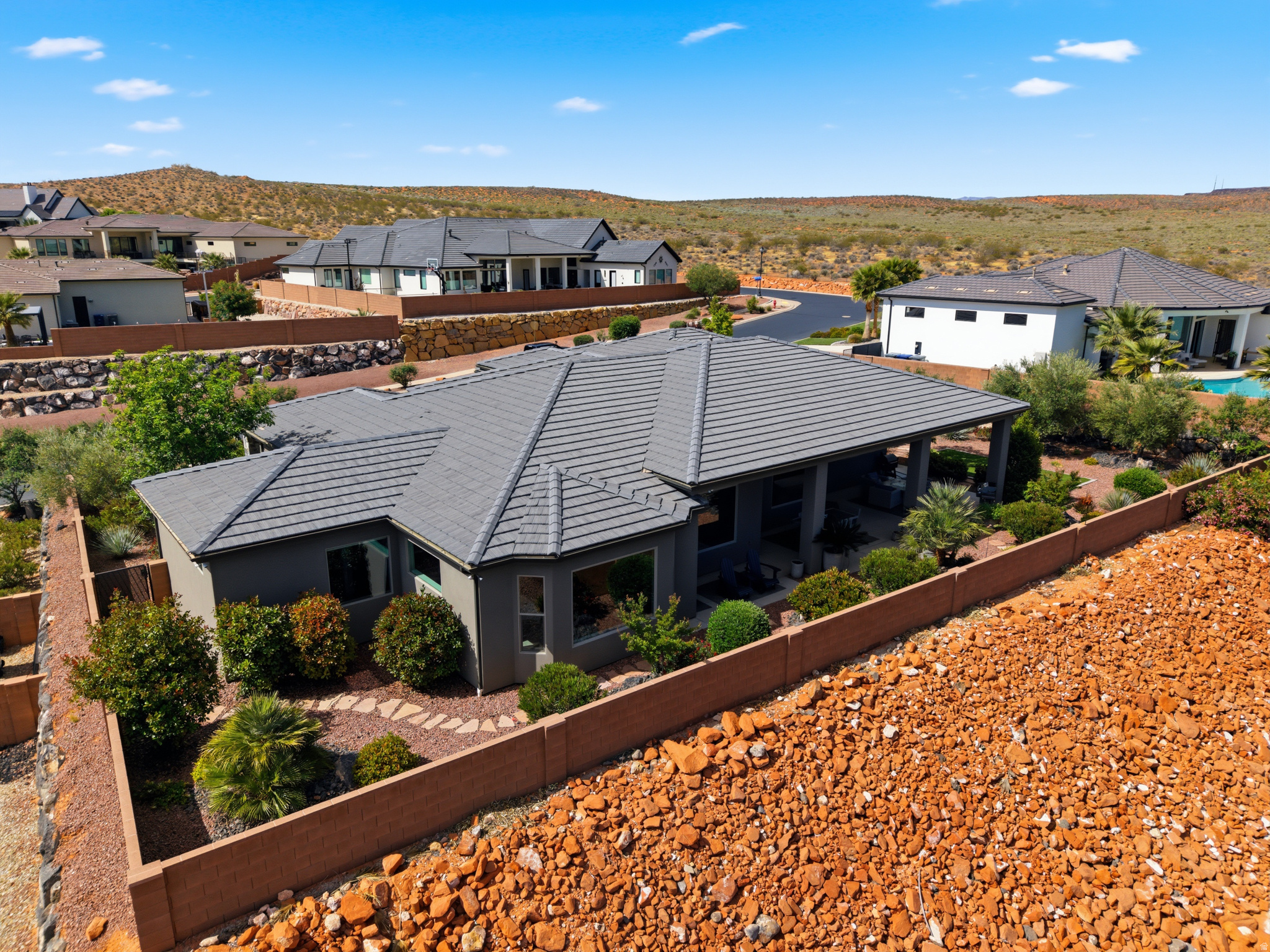 main property photo 7