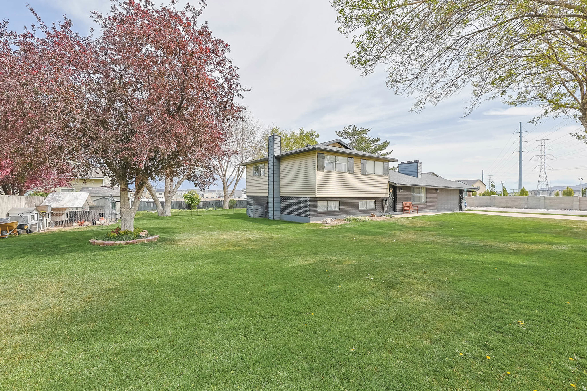 main property photo 33