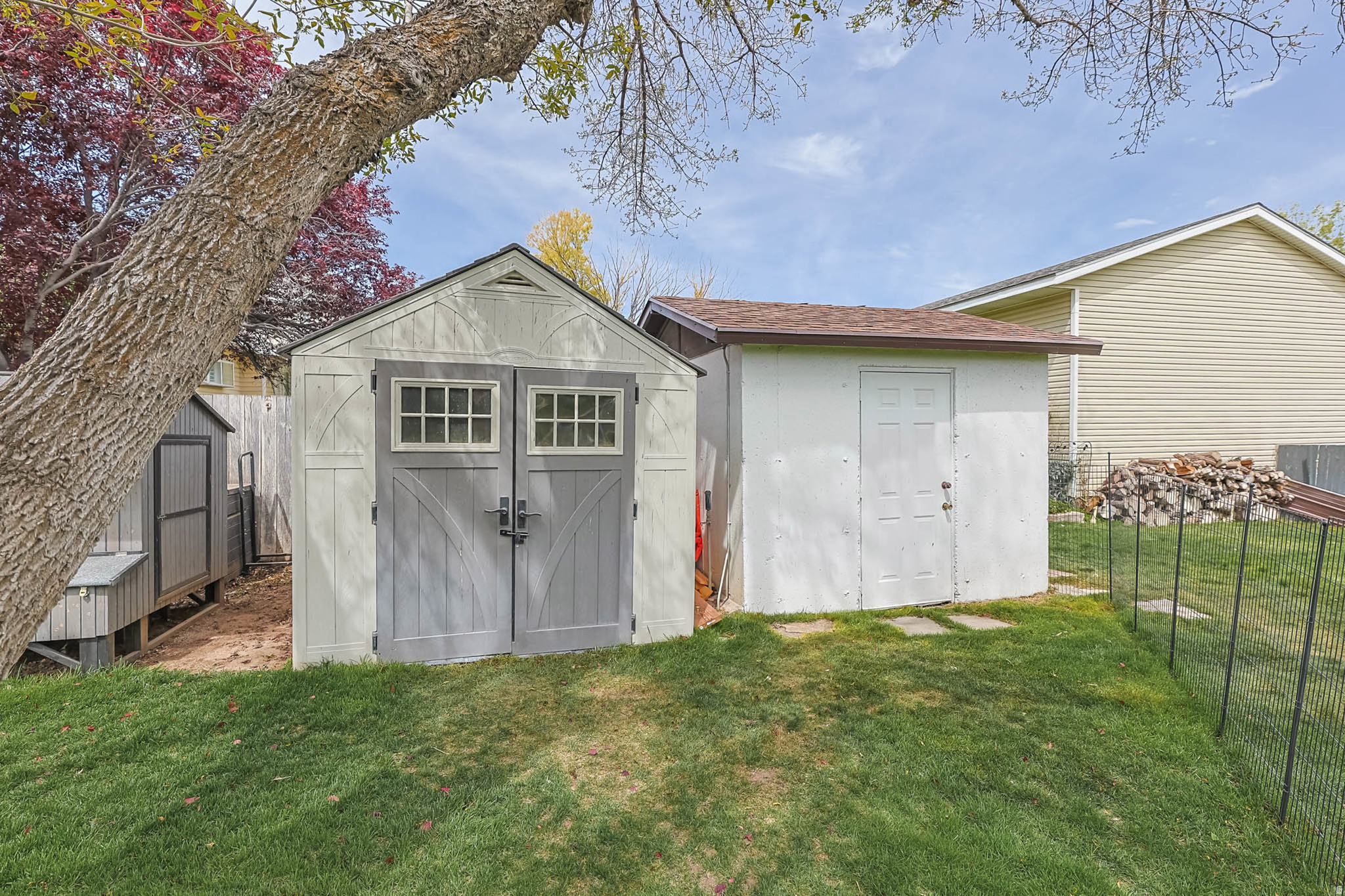 main property photo 36