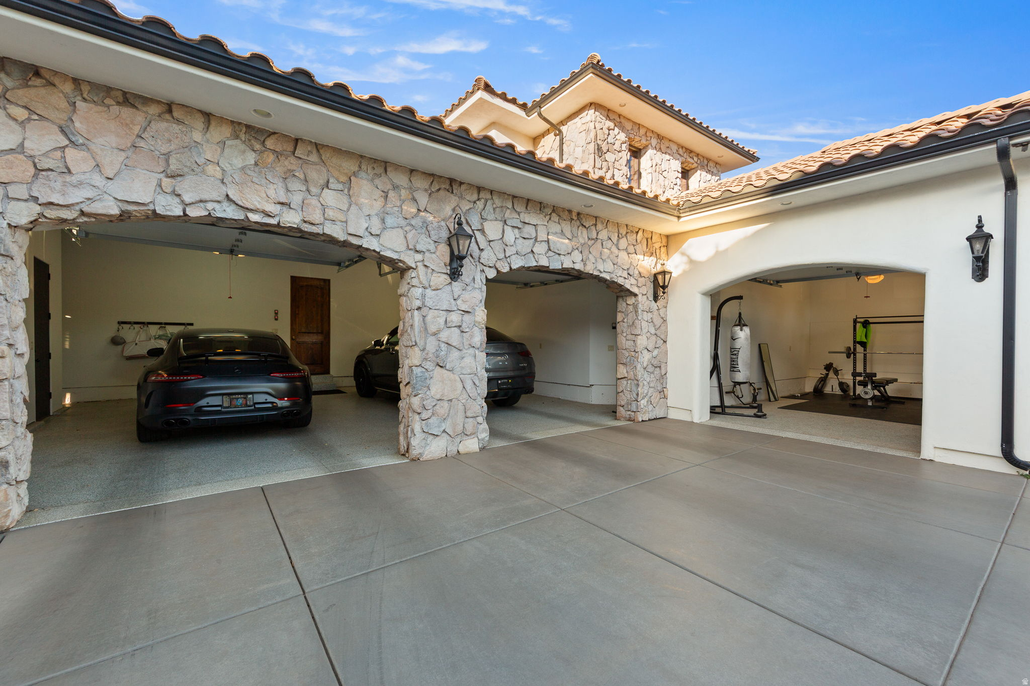 main property photo 74