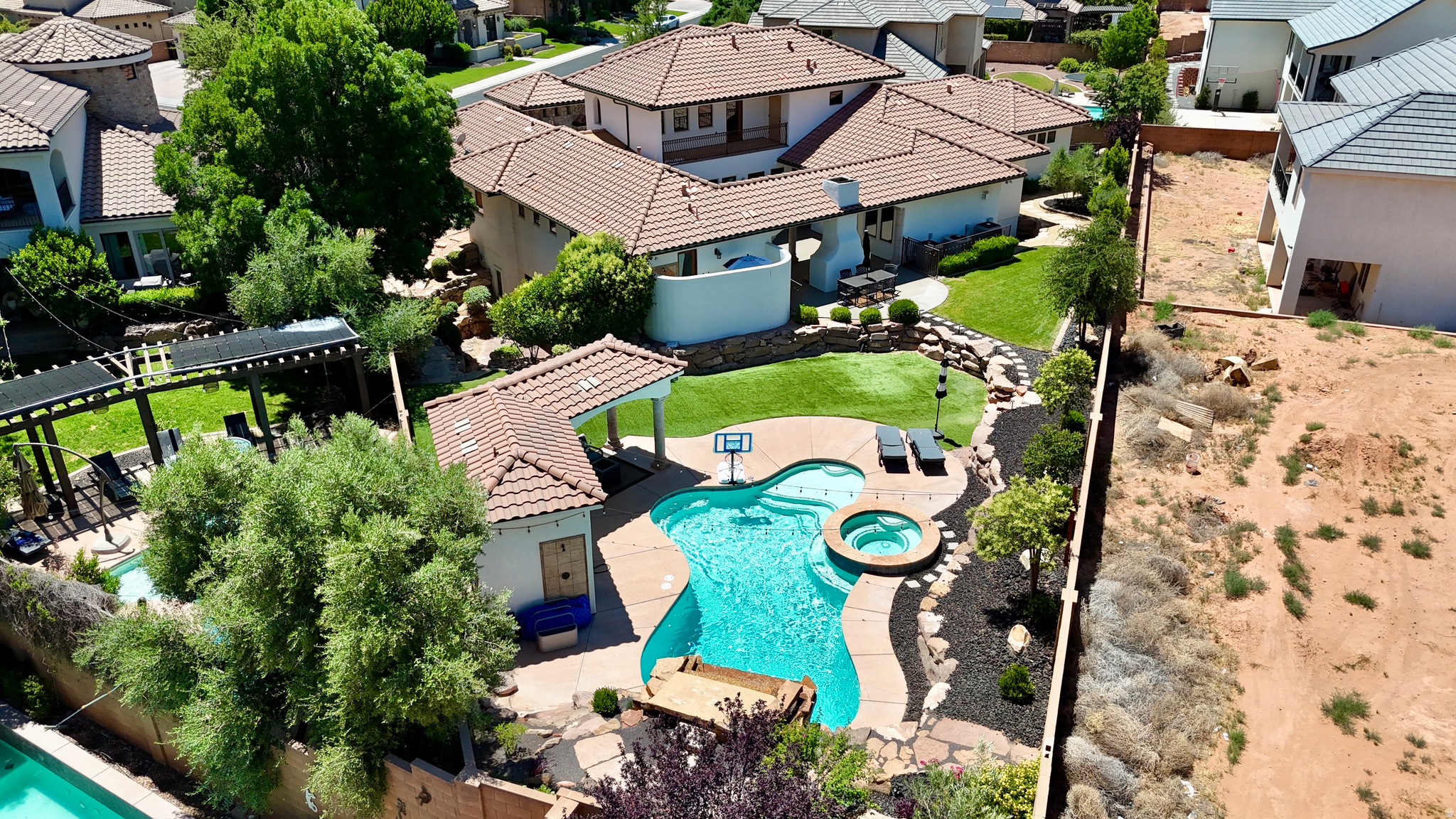 main property photo 76