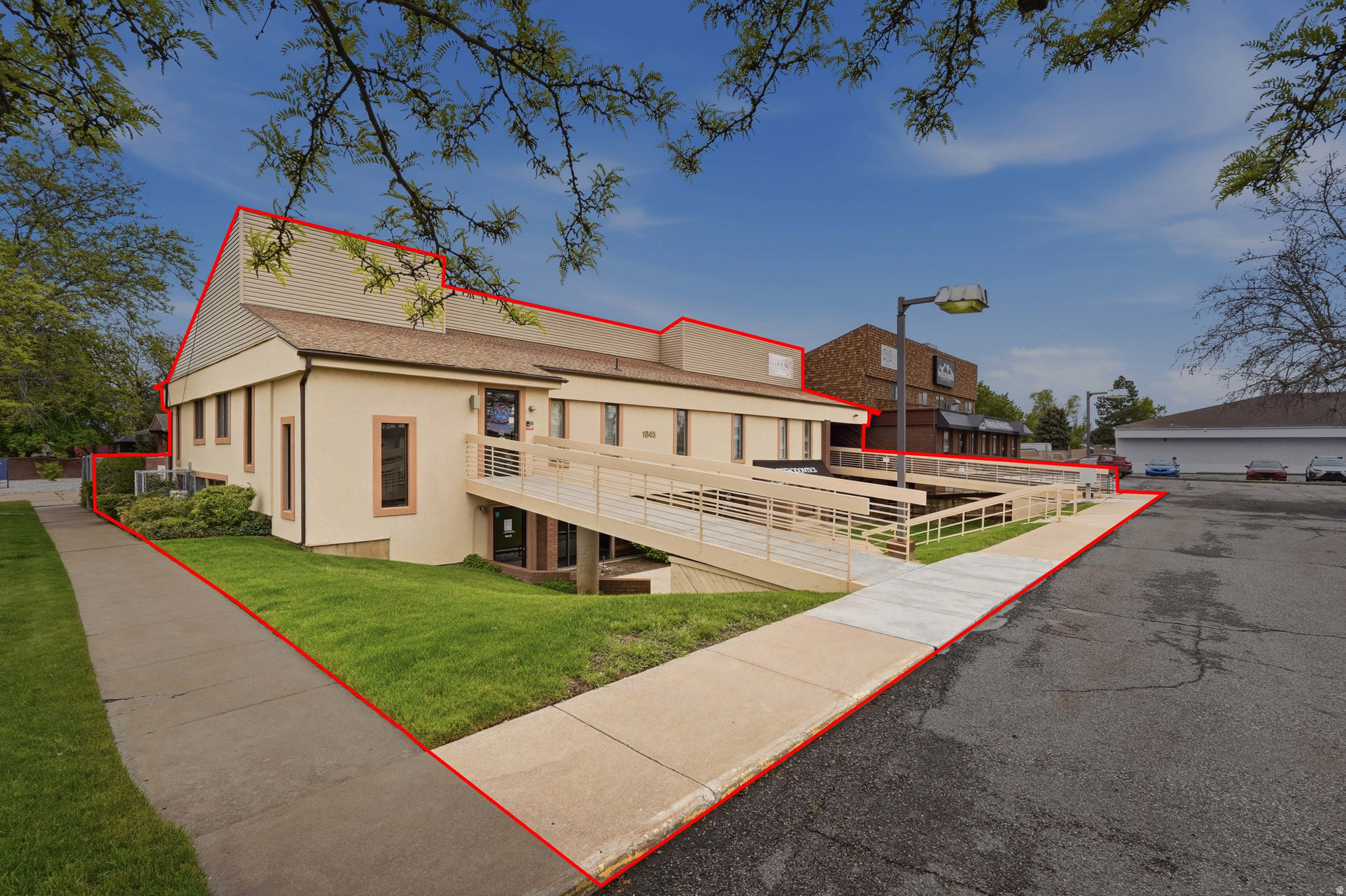 main property photo 31