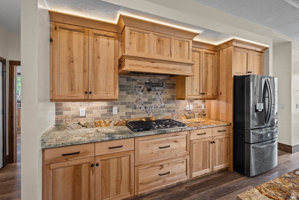 main property photo 9