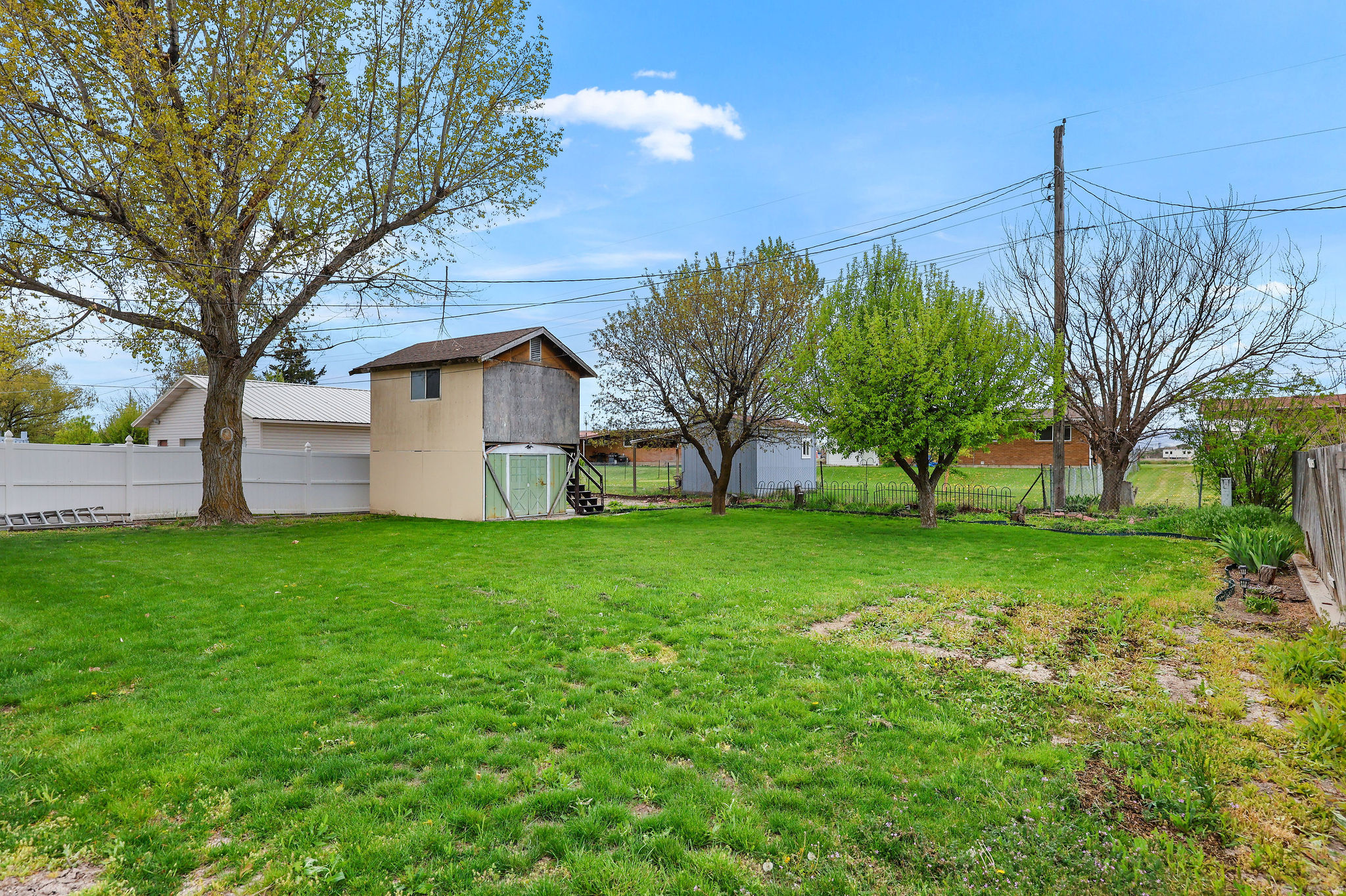 main property photo 31