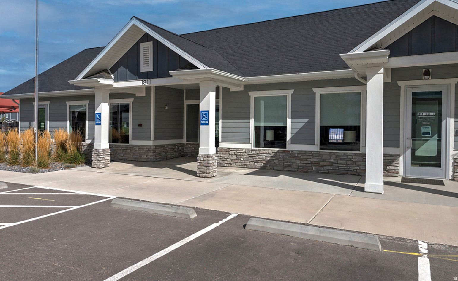 main property photo 20