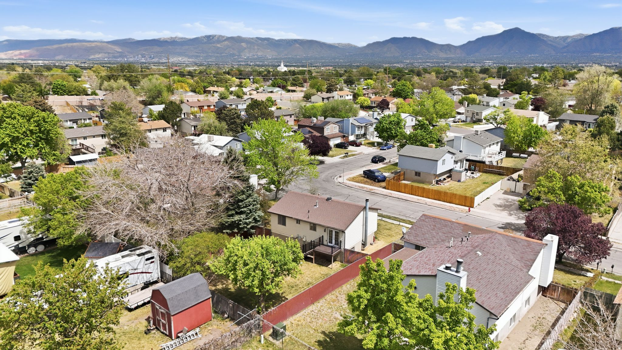 main property photo 23