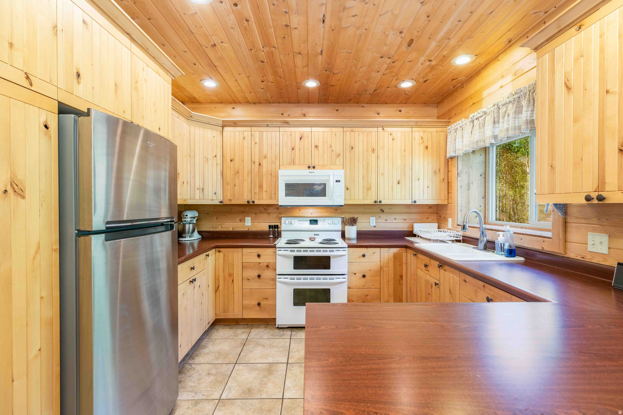 main property photo 17