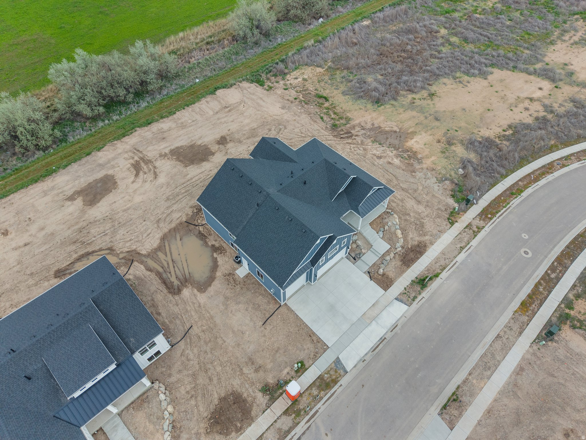 main property photo 34