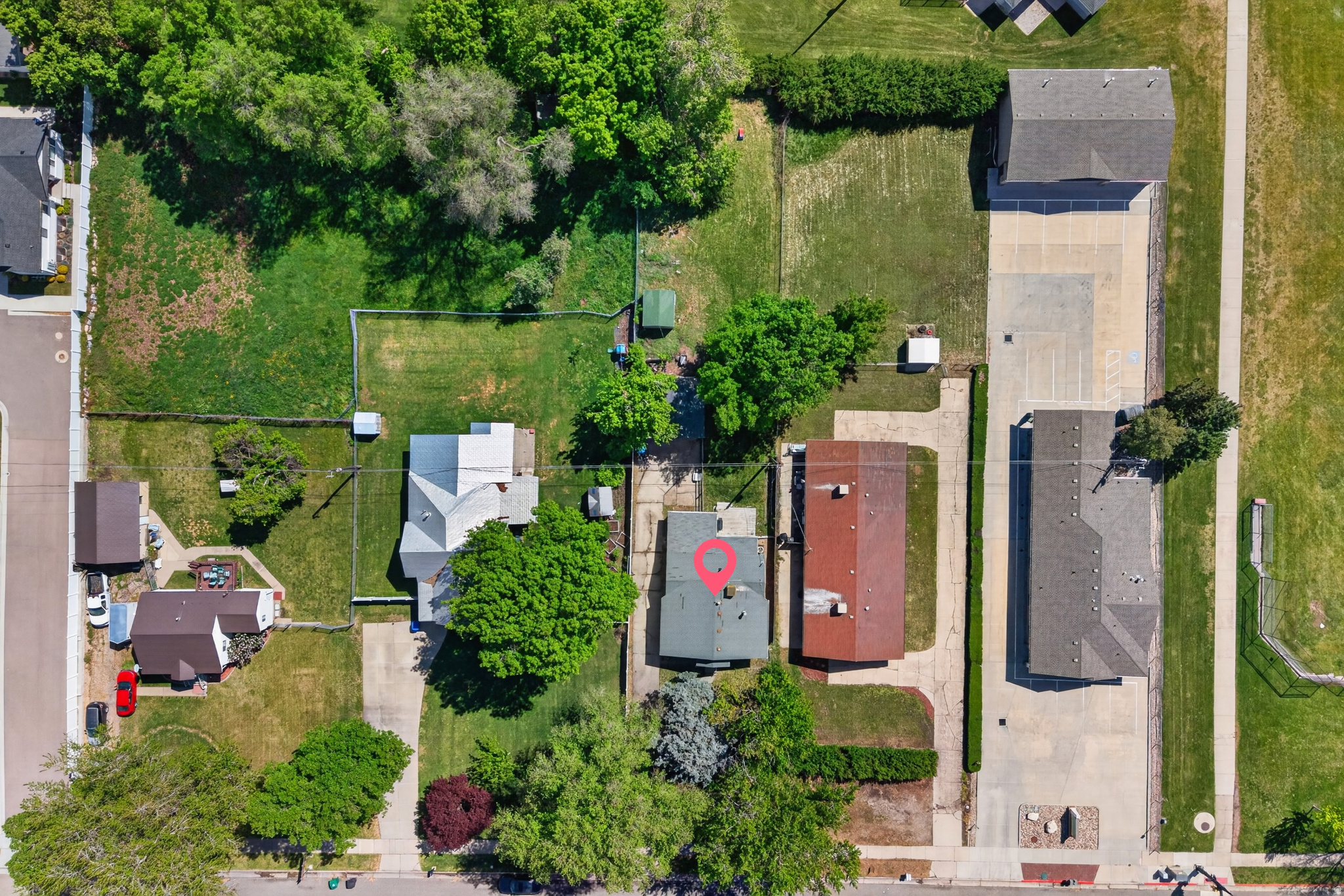 main property photo 28