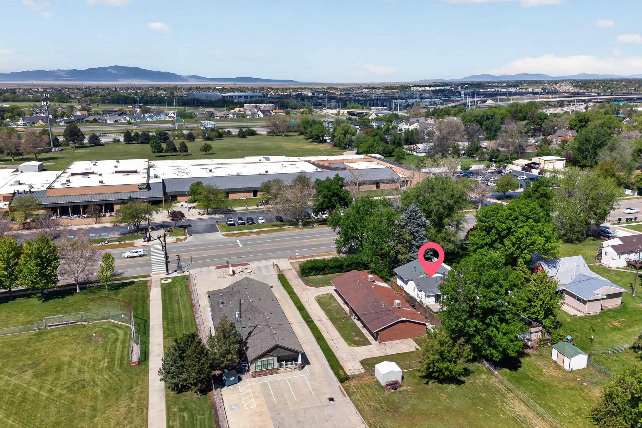 main property photo 30