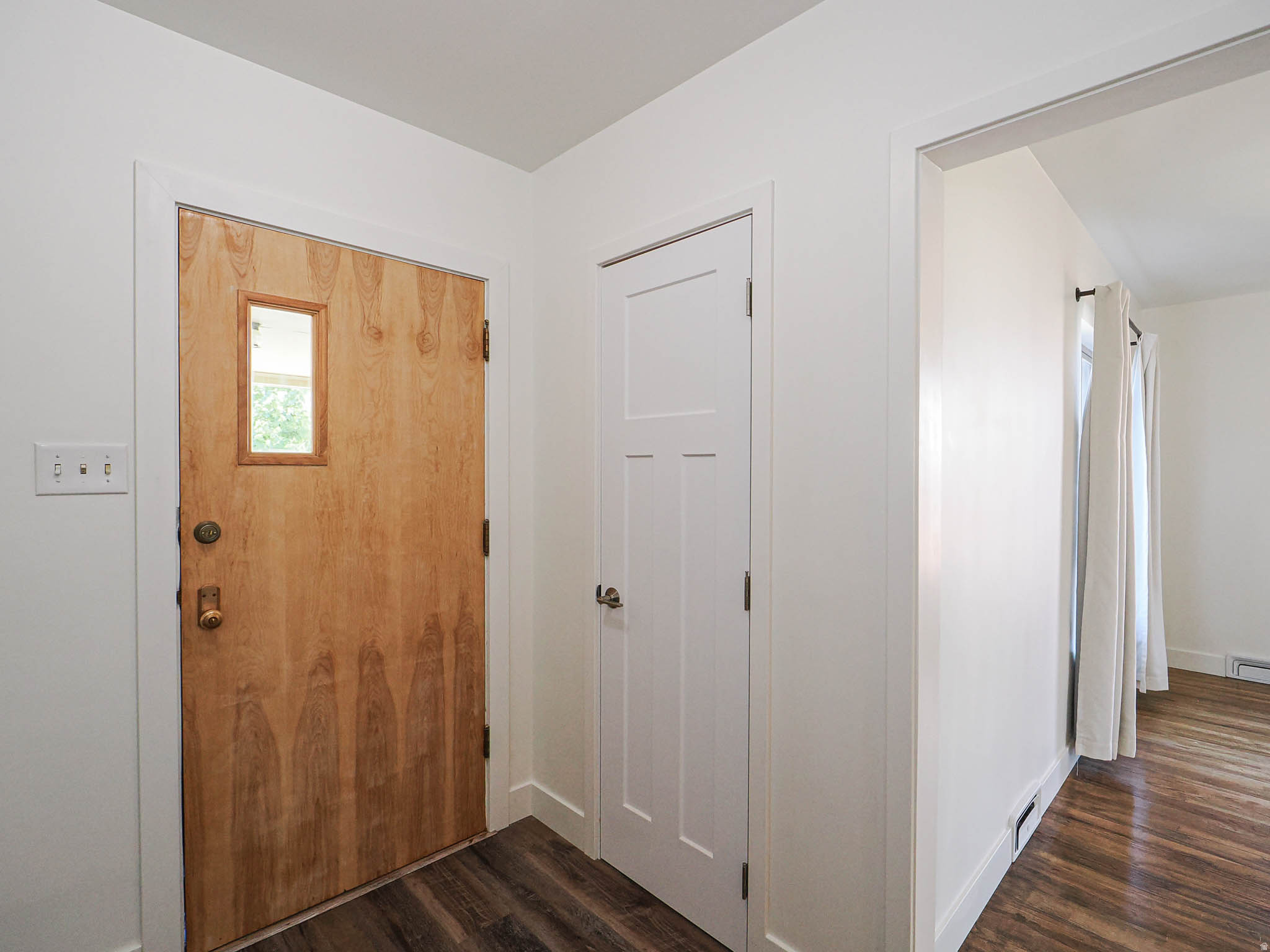 property viewer photo 25
