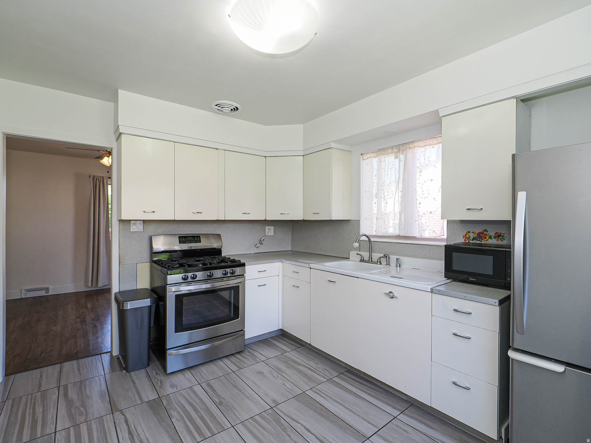 property viewer photo 41