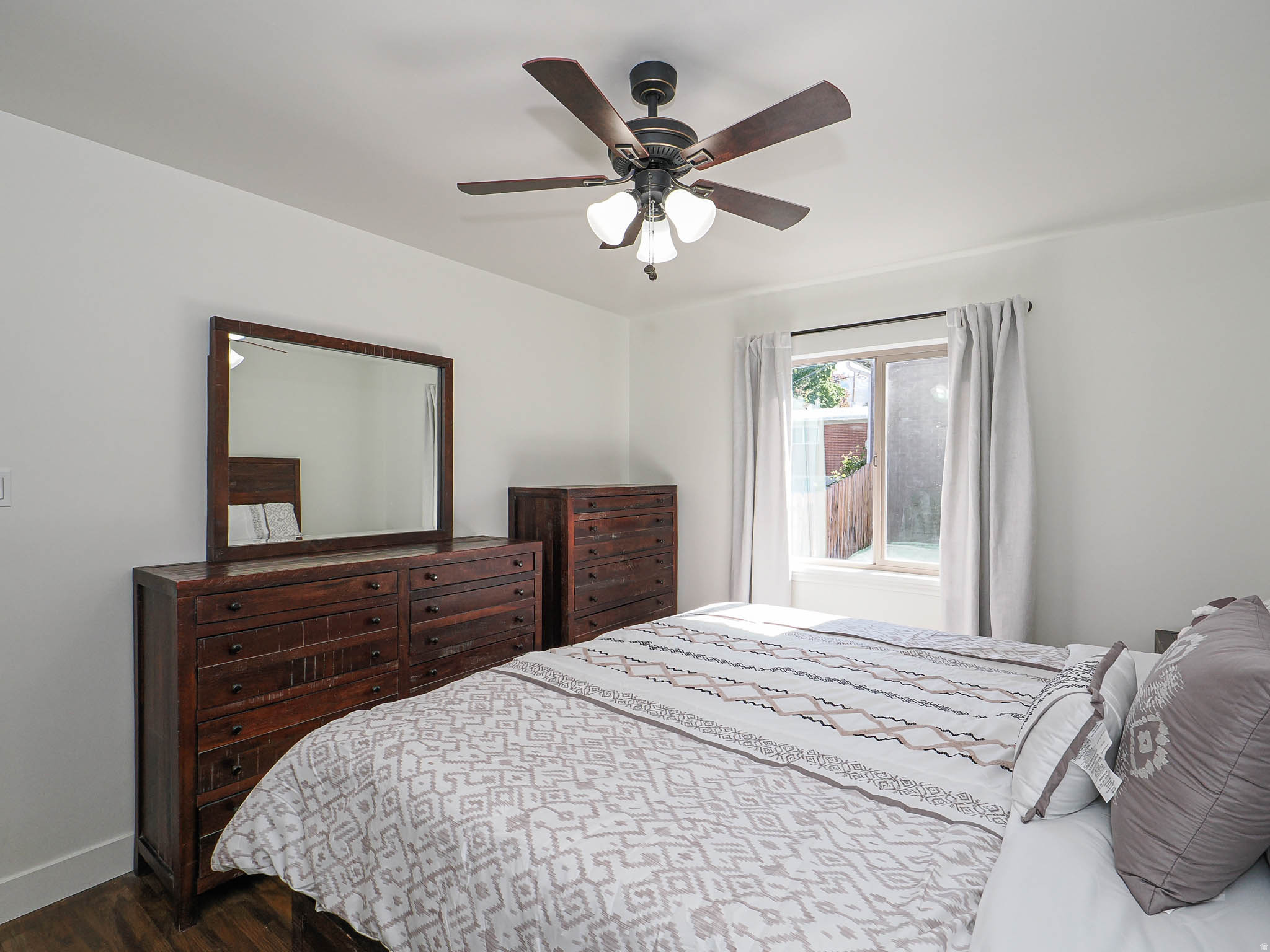 property viewer photo 45