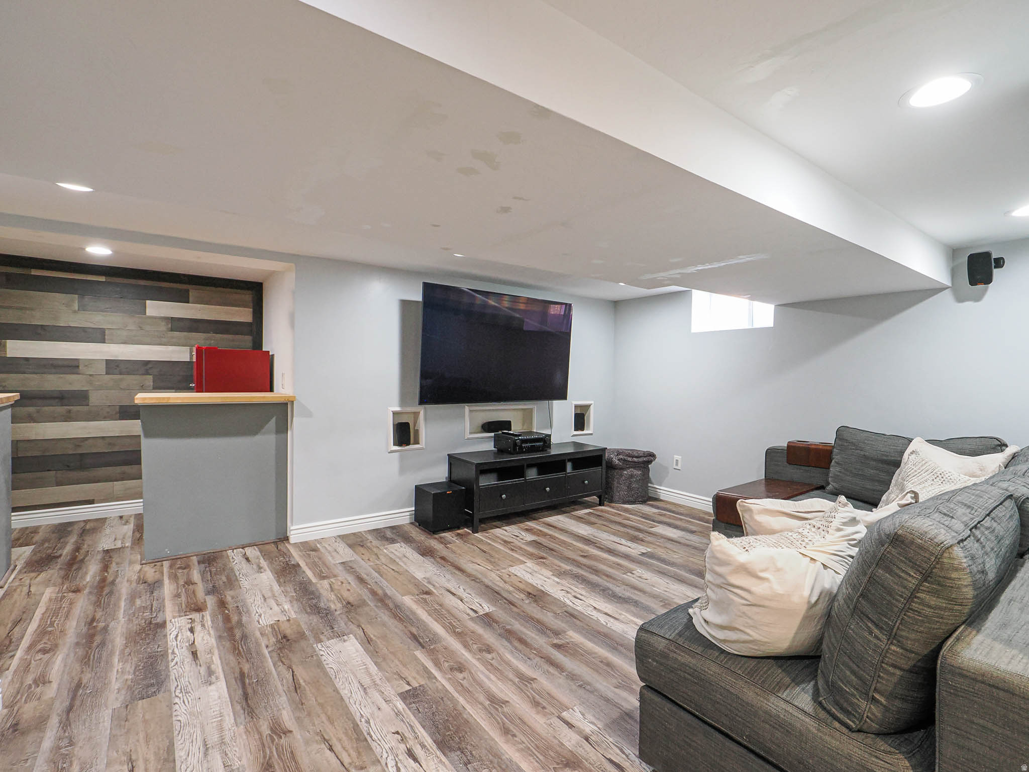 property viewer photo 54