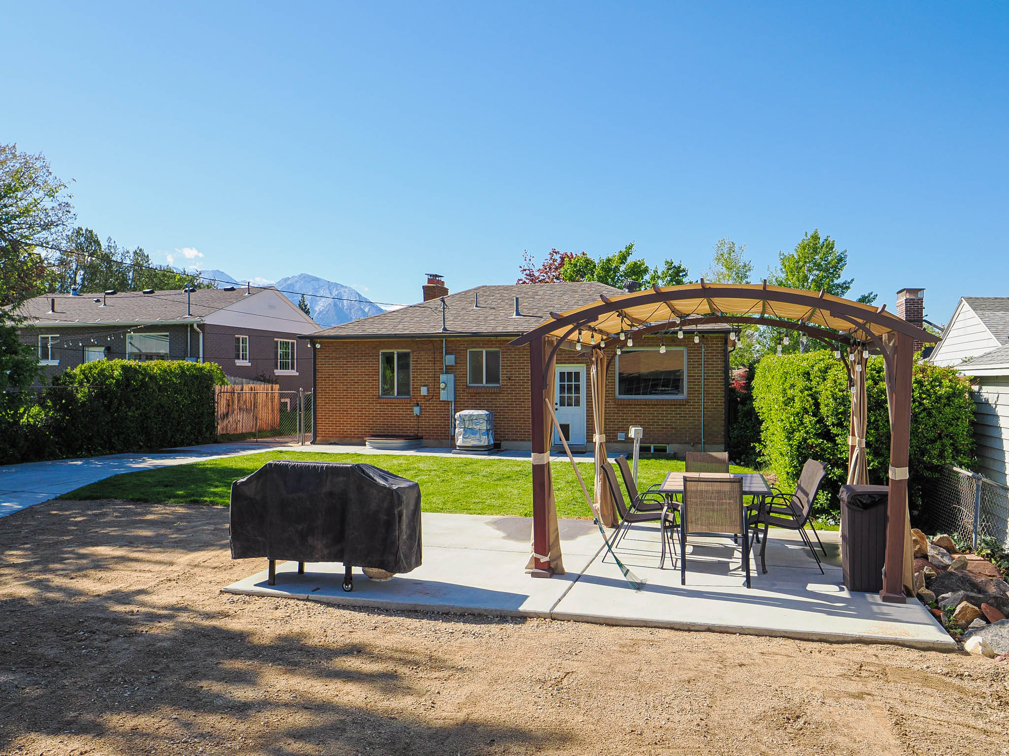 property viewer photo 7