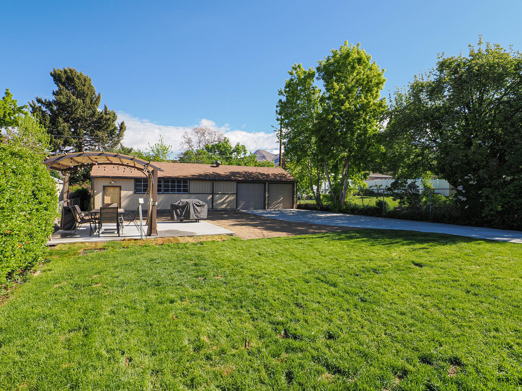 property viewer photo 8