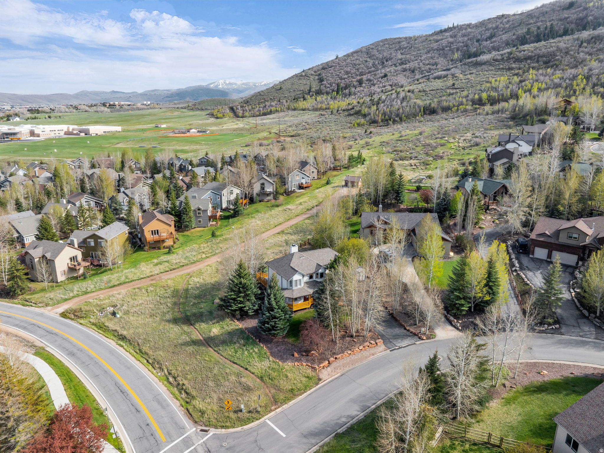 main property photo 28