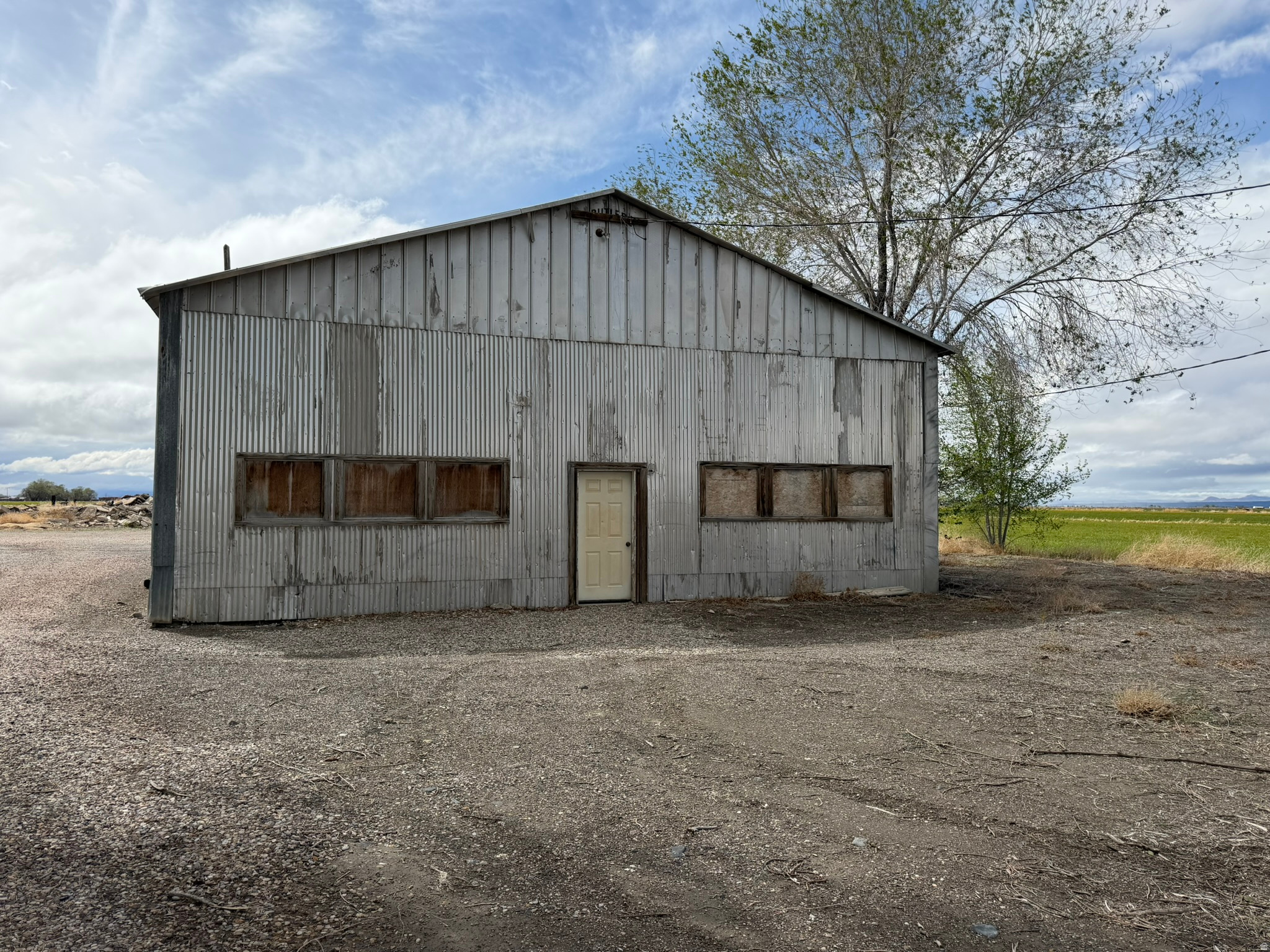 main property photo 40