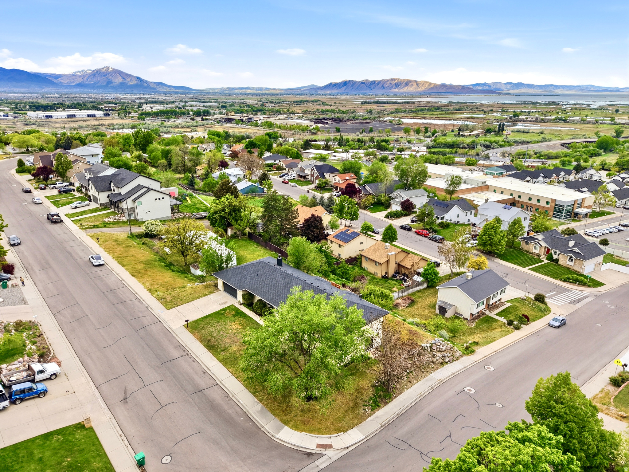 main property photo 33
