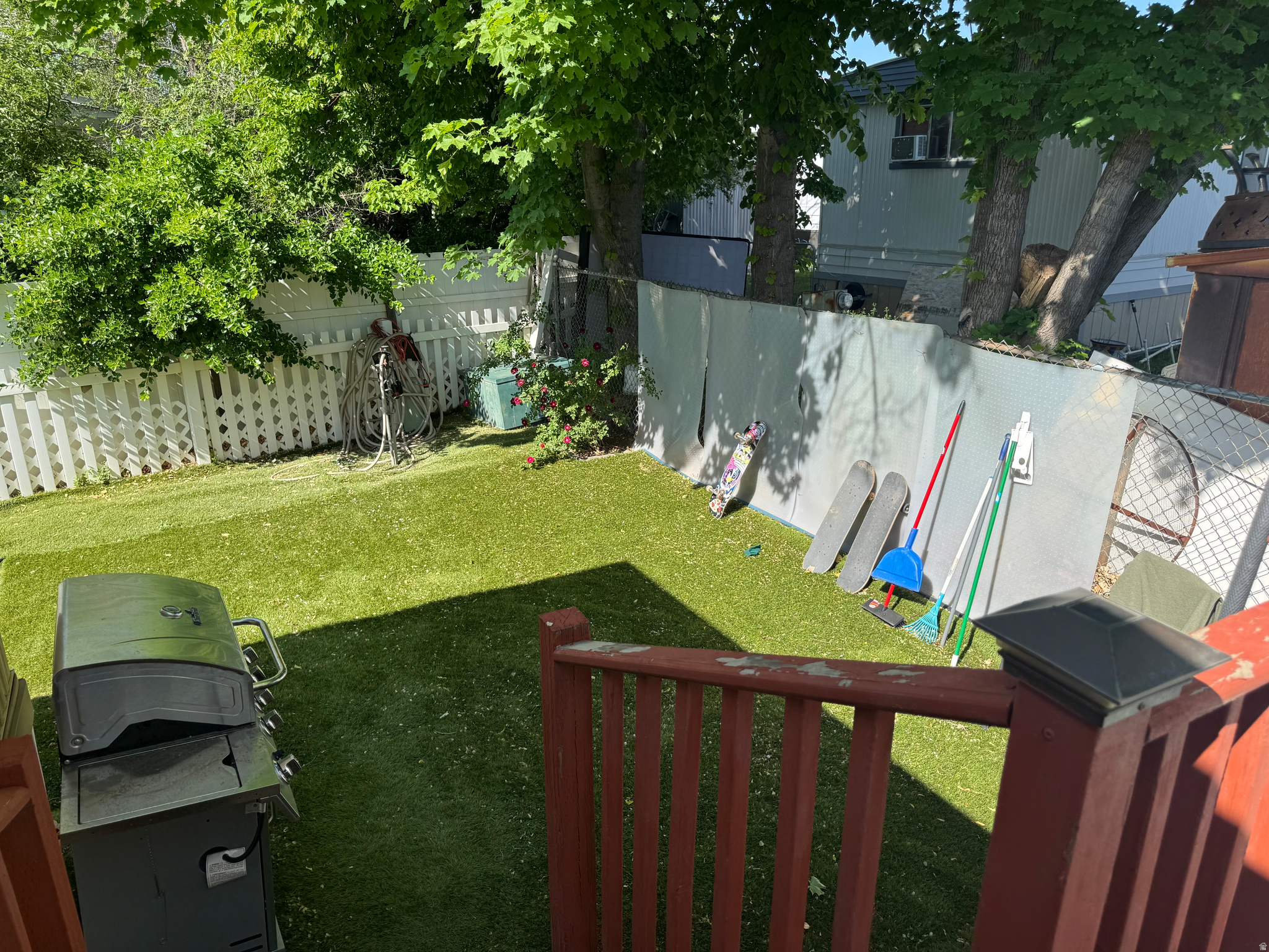main property photo 13