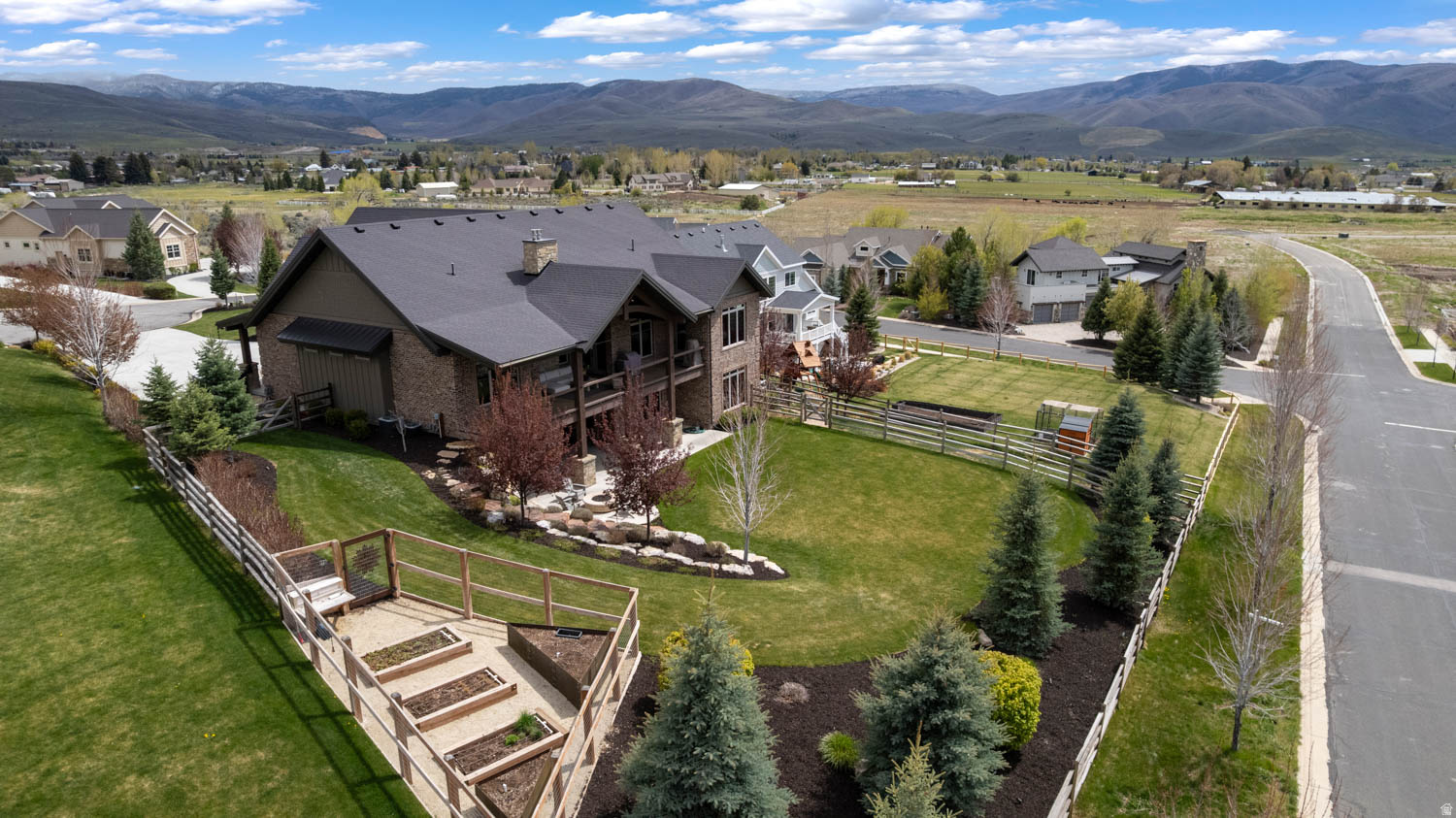 main property photo 15