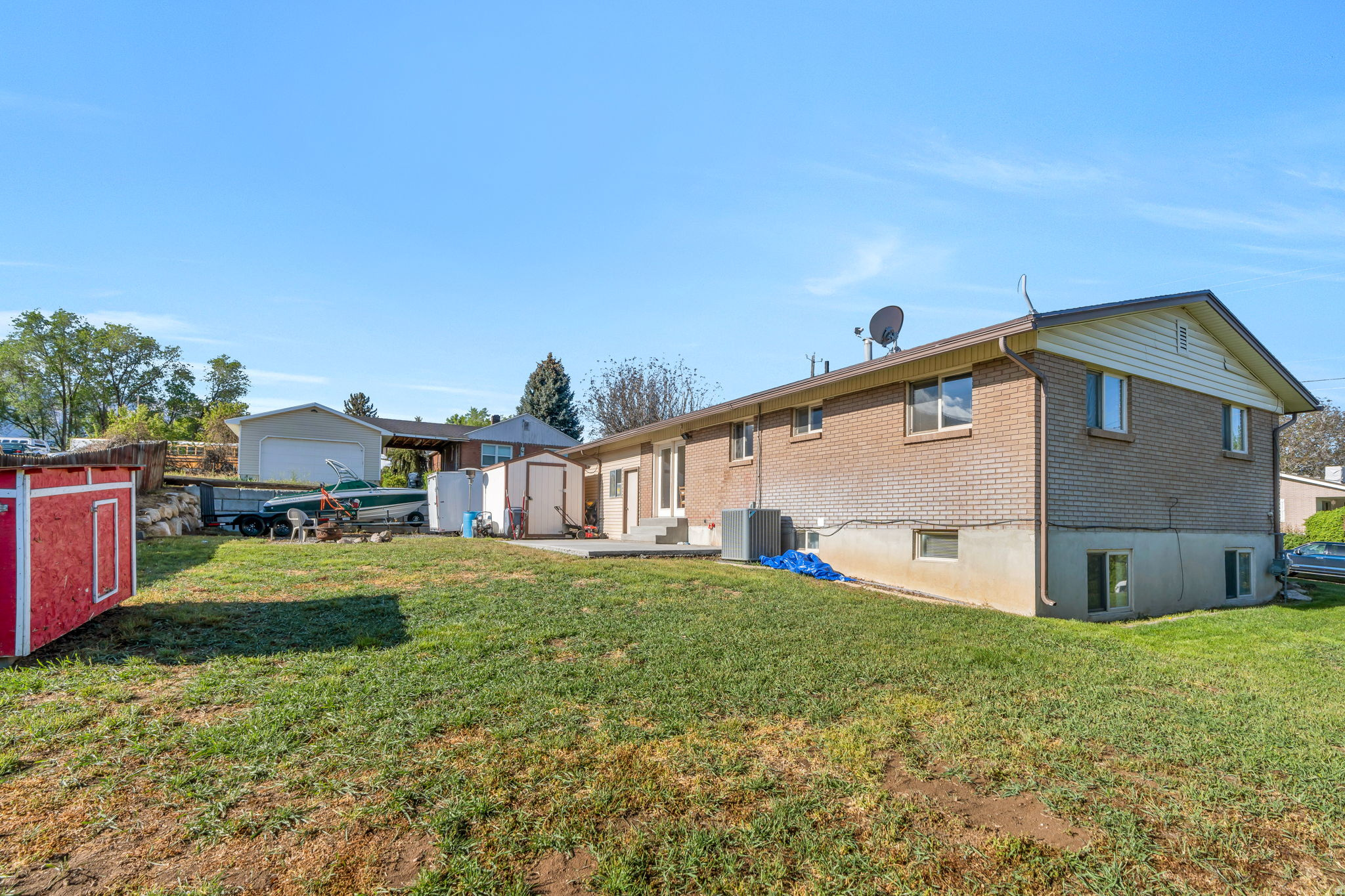 main property photo 23