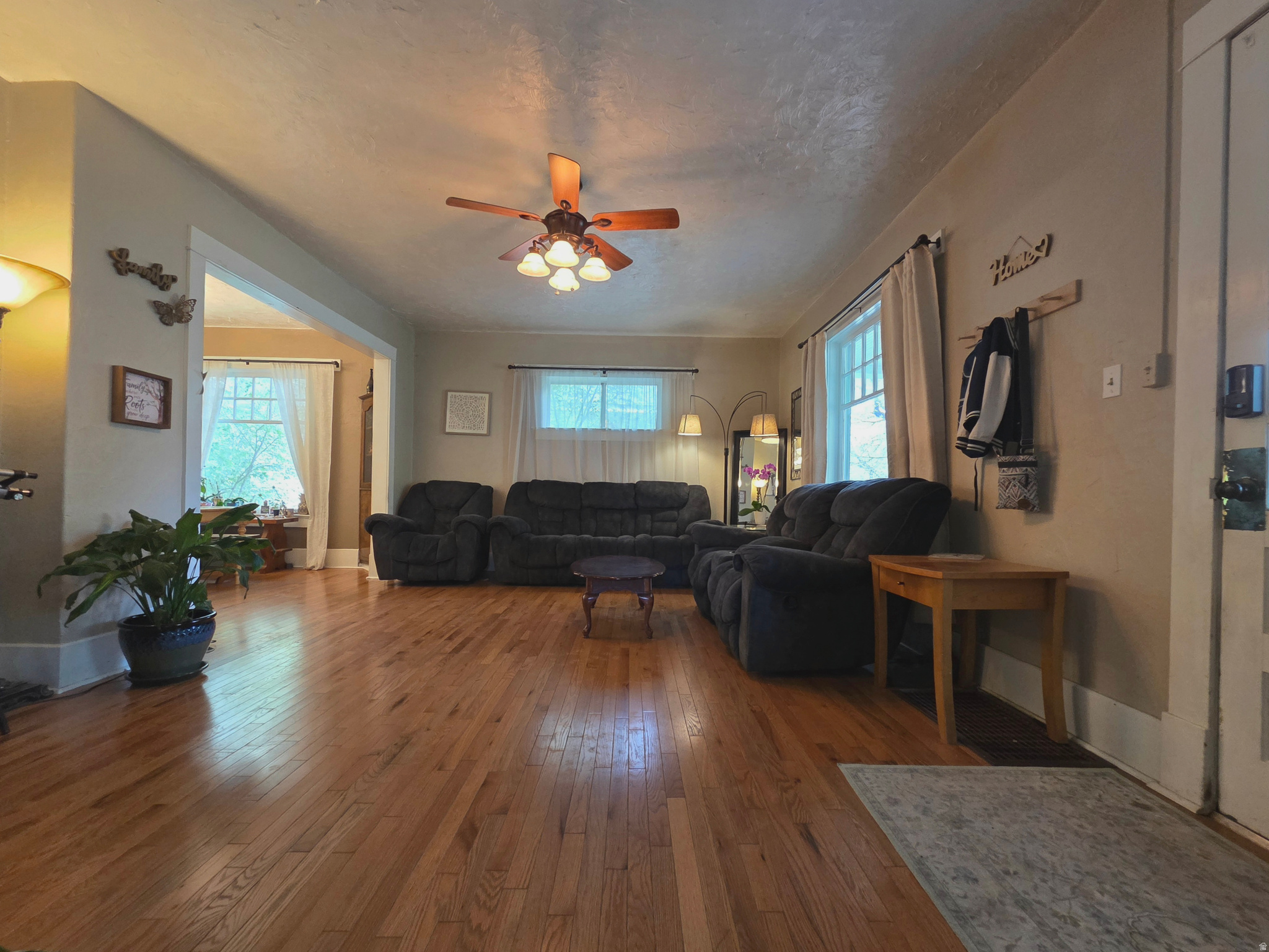 main property photo 9