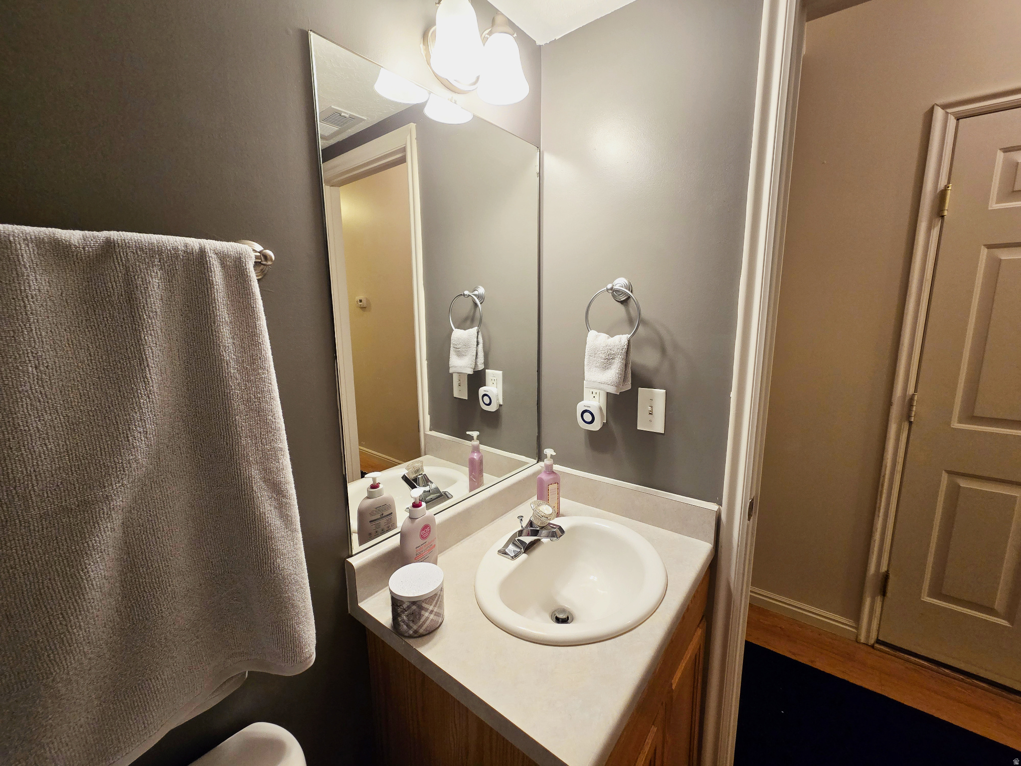 main property photo 9