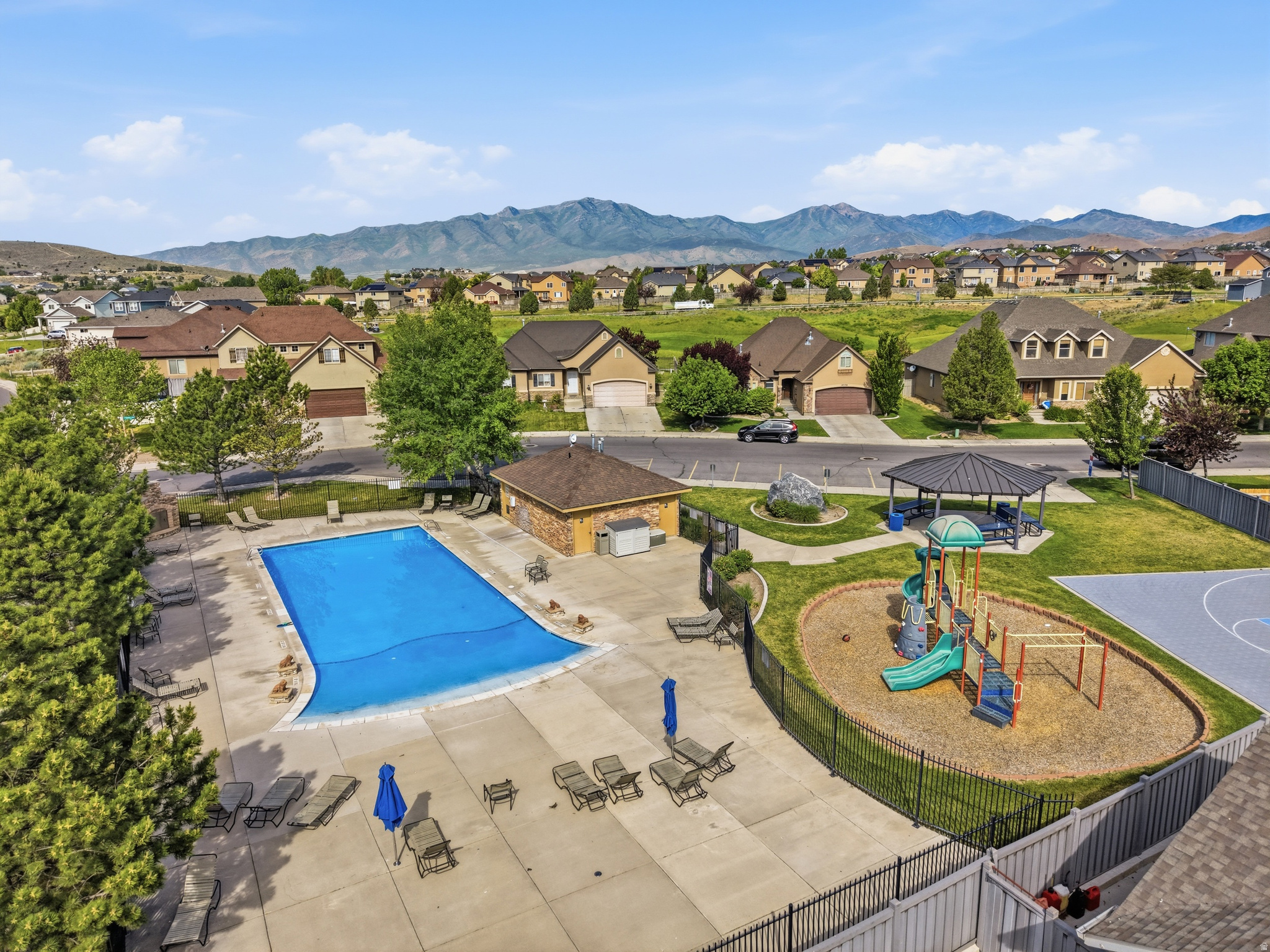 main property photo 46
