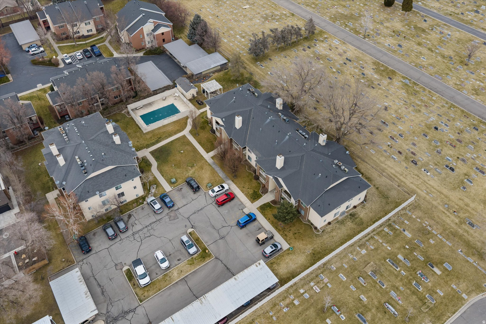 main property photo 37