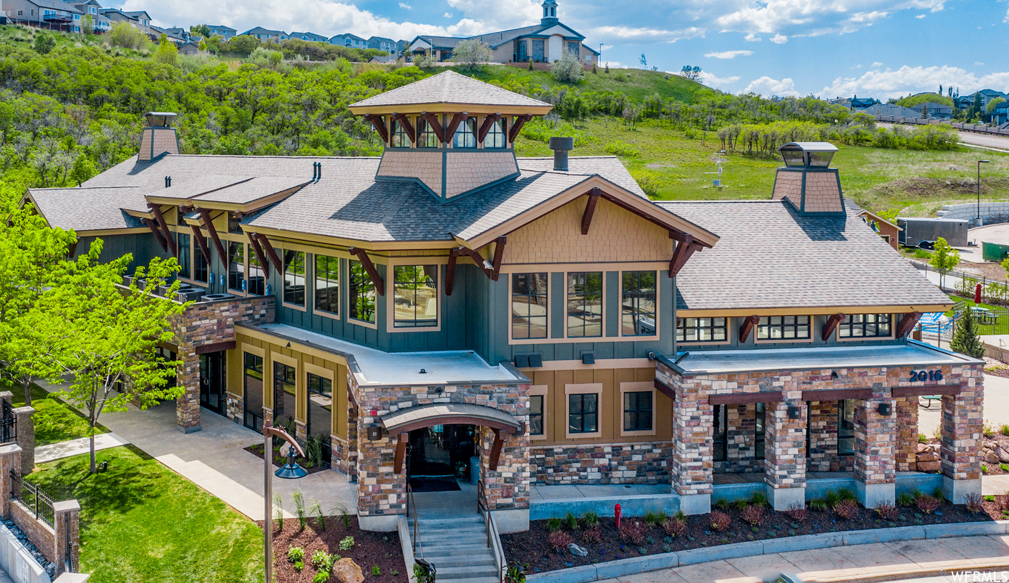main property photo 45